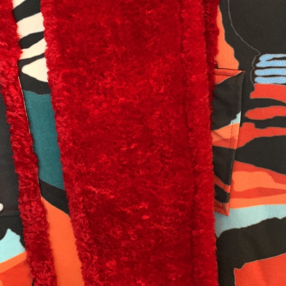 Gorgeous Size S,LULU.H Paris, Red with fabulous pattern designs See Photos - Picture 4 of 8